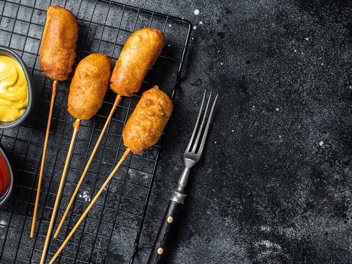 Cómo preparar corn dogs o banderillas con la receta coreana? - Infobae