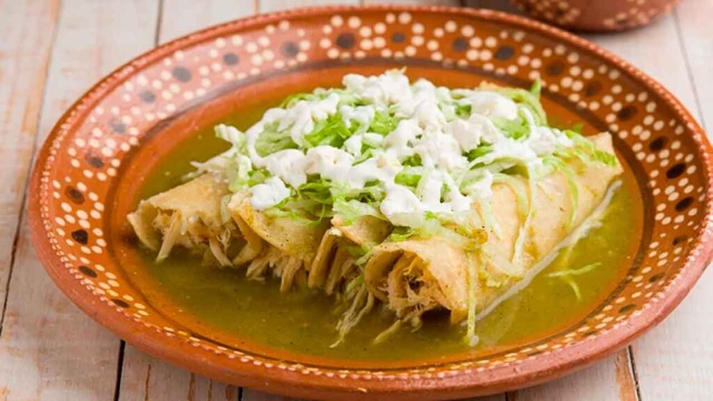 Enchiladas verdes ¿Cómo hacer la receta y cuántas calorías tiene?