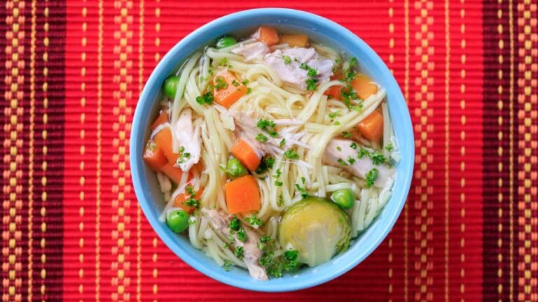 Cómo se hace la receta de sopa de fideo y cuántas calorias tiene