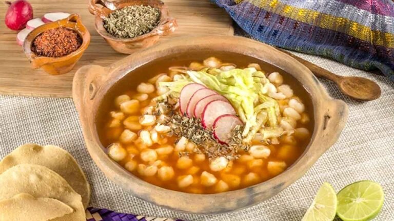 Tres recetas fáciles para cocinar pozole mexicano para septiembre