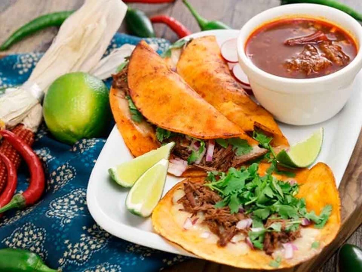 Birria de res ¿Cómo hacer la receta y cuántas calorías tiene?