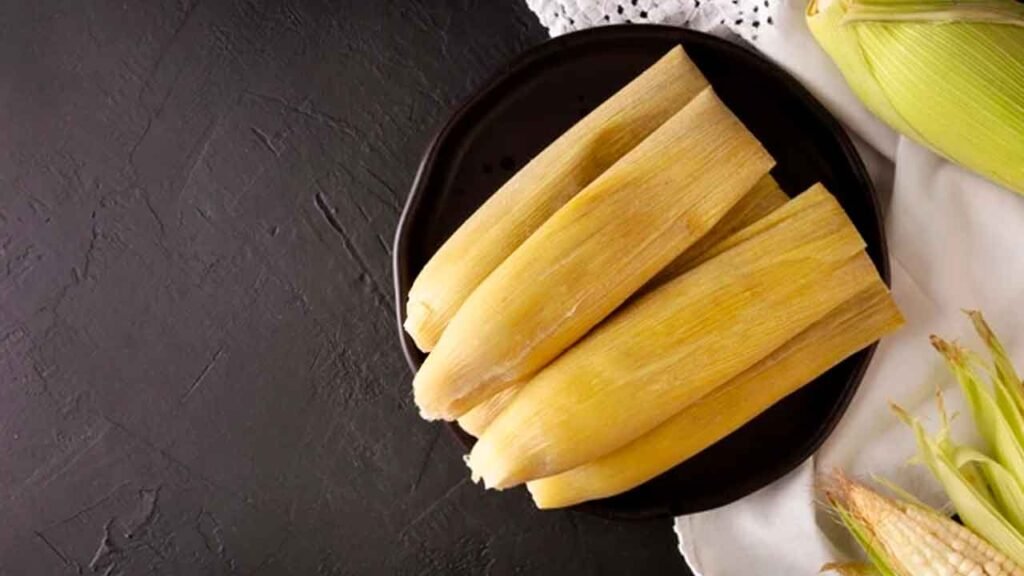 ¿Cómo preparar tamales de elote? Receta mexicana